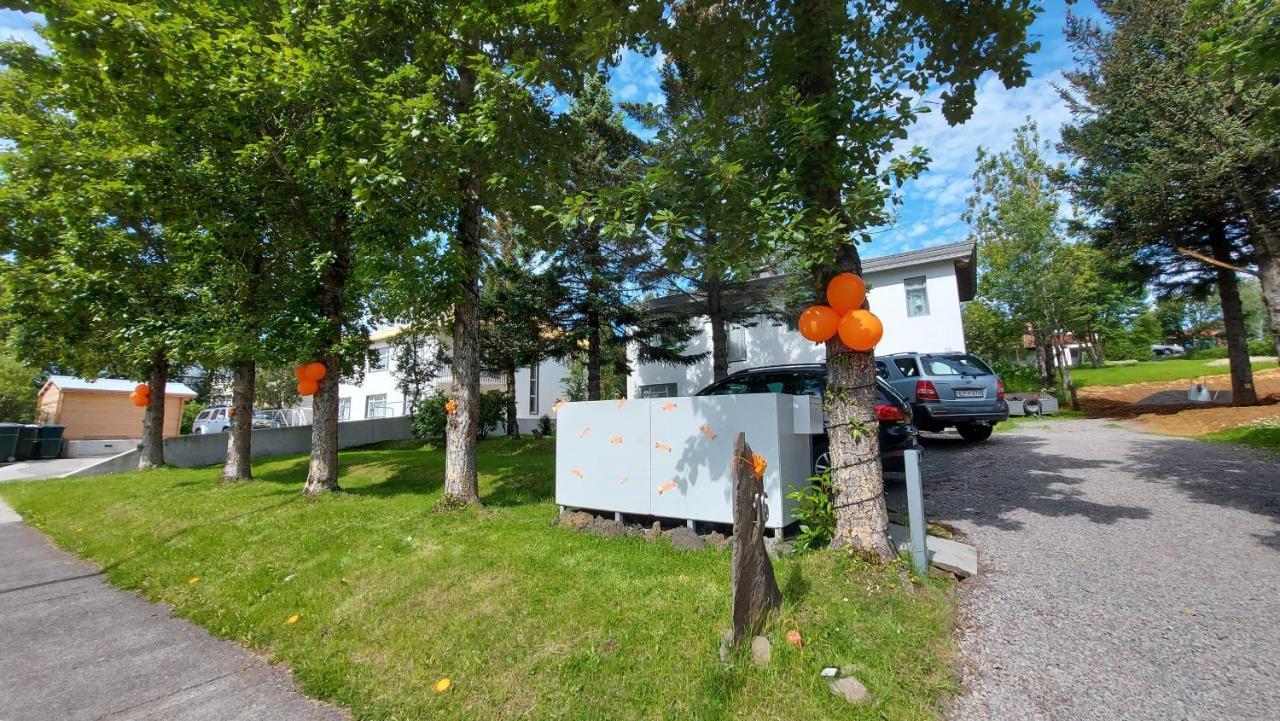 B&B Rooms Husavik 1 Экстерьер фото