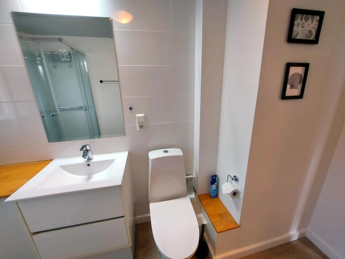 B&B Rooms Husavik 1 Экстерьер фото