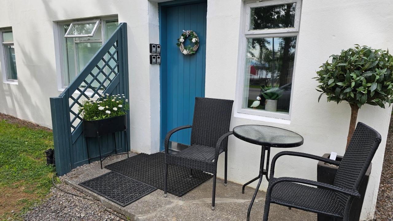 B&B Rooms Husavik 1 Экстерьер фото